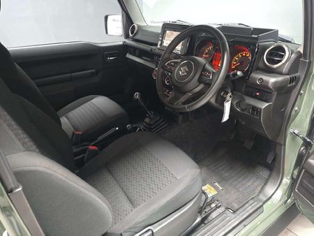 2022-Suzuki-Jimny-15-GLX_17