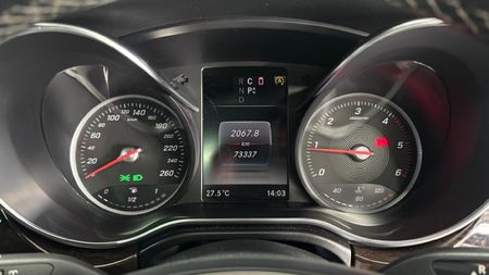 2019-Mercedes-Benz-V-Class-V-250d-Avantgarde-Auto_15