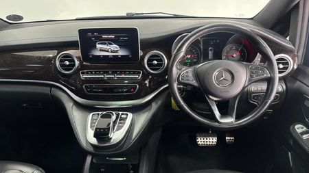 2019-Mercedes-Benz-V-Class-V-250d-Avantgarde-Auto_7