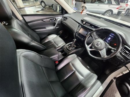 2020-Nissan-X-Trail-25-Tekna-4x4-Auto-7-seat_9