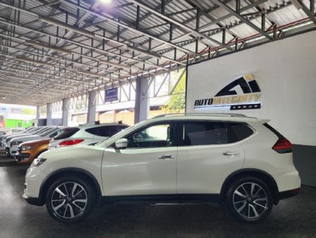 2020-Nissan-X-Trail-25-Tekna-4x4-Auto-7-seat_7