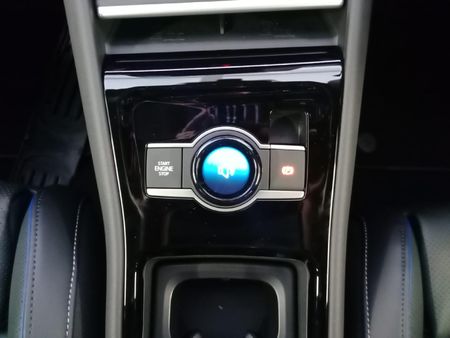 2026-Volkswagen-Tiguan-14TSI-R-Line_18