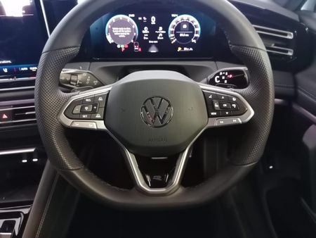 2026-Volkswagen-Tiguan-14TSI-R-Line_25