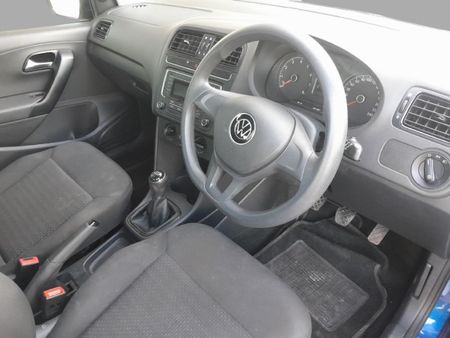 2021-Volkswagen-Polo-Vivo-14-Trendline-5-dr_12