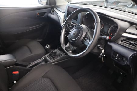 2022-Suzuki-Baleno-15-GL_7