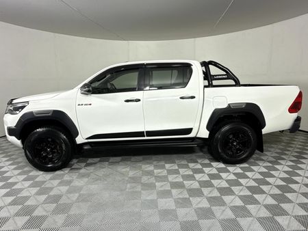 2022-Toyota-Hilux-28-GD-6-Raised-Body-Legend-4x4-Double-Cab_17