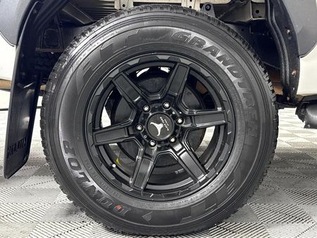 2022-Toyota-Hilux-28-GD-6-Raised-Body-Legend-4x4-Double-Cab_6