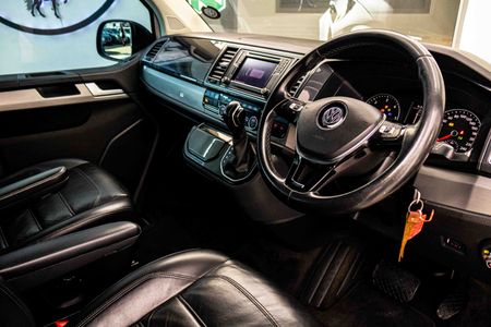 2016-Volkswagen-Caravelle-T6-20-BiTDI-Comfortline-Auto_11
