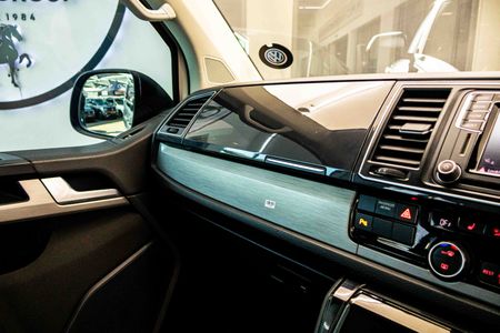 2016-Volkswagen-Caravelle-T6-20-BiTDI-Comfortline-Auto_15