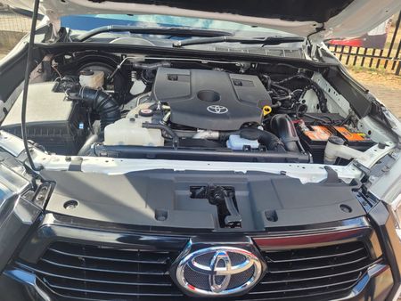 2024-Toyota-Hilux-28-GD-6-Raider-4x4-Auto-Double-Cab_12