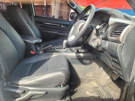 2024-Toyota-Hilux-28-GD-6-Raider-4x4-Auto-Double-Cab_6