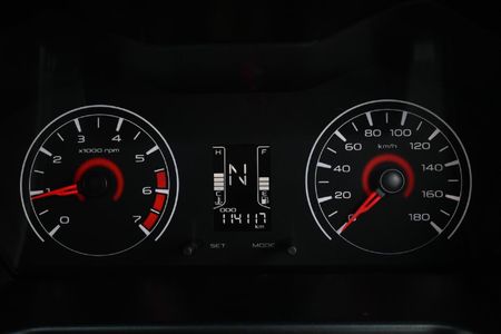 2021-Mahindra-KUV-100-12-K2-Dare_15