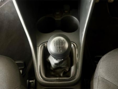 2025-Volkswagen-Polo-Vivo-14_12