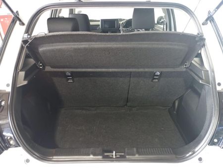 2025-Suzuki-Swift-12-GL-Auto_9