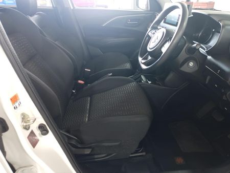 2025-Suzuki-Swift-12-GL-Auto_12