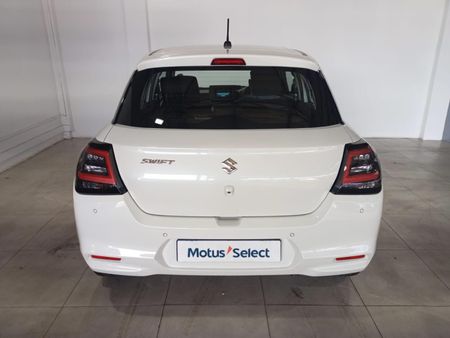 2025-Suzuki-Swift-12-GL-Auto_5