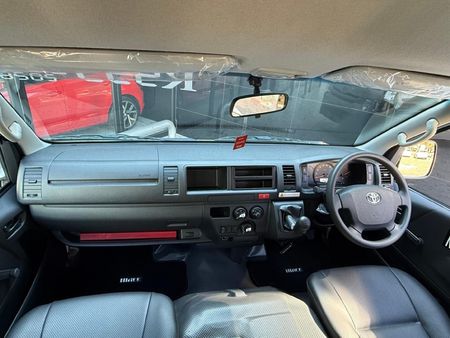 2026-Toyota-Quantum-27-Sesfikile-16-seat_8