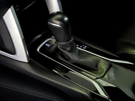 2023-Toyota-Corolla-Cross-18-XS_14
