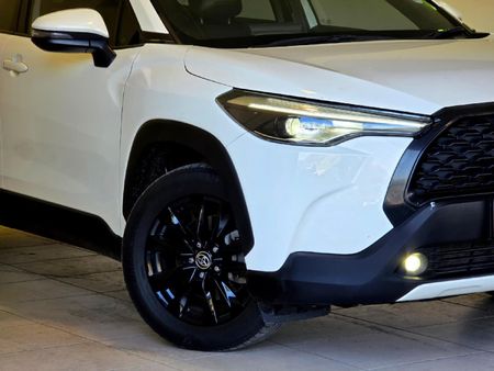 2023-Toyota-Corolla-Cross-18-XS_2