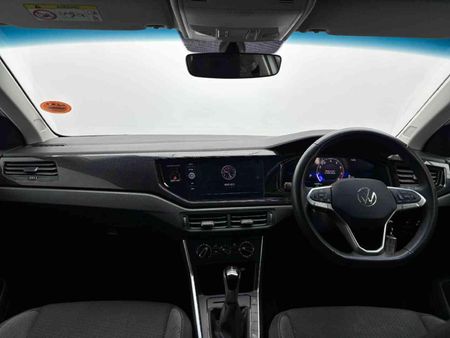 2025-Volkswagen-Polo-10-TSI-Life-Auto-DSG_11