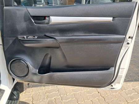2019-Toyota-Hilux-24-GD-6-SRX-4x4-Auto-Single-Cab_5