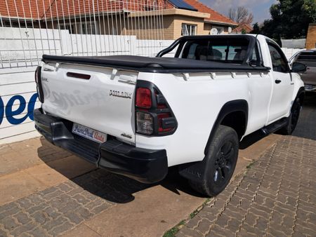 2019-Toyota-Hilux-24-GD-6-SRX-4x4-Auto-Single-Cab_8