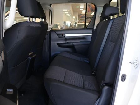 2021-Toyota-Hilux-24-GD-6-Raider-4x4-Double-Cab_14