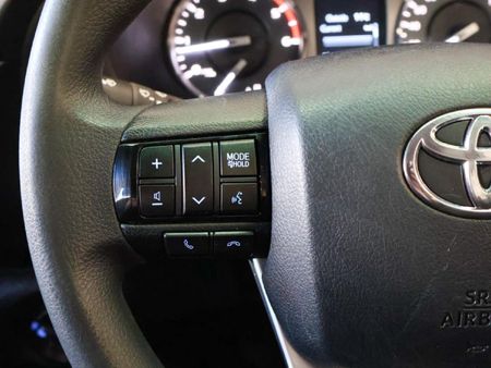 2021-Toyota-Hilux-24-GD-6-Raider-4x4-Double-Cab_15