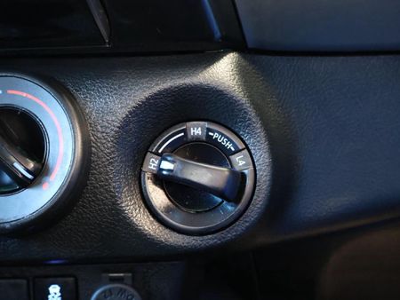 2021-Toyota-Hilux-24-GD-6-Raider-4x4-Double-Cab_17