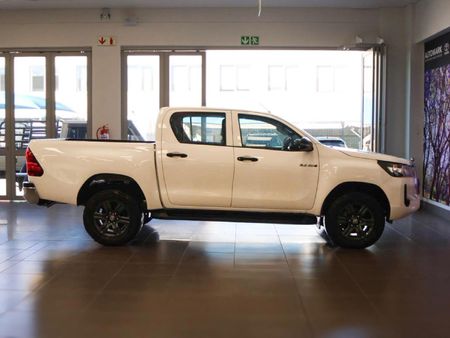 2021-Toyota-Hilux-24-GD-6-Raider-4x4-Double-Cab_7