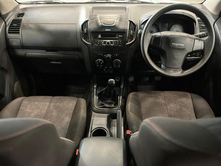 2021-Isuzu-D-Max-250-HO-Hi-Rider-Double-Cab_9