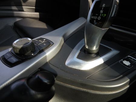 2012-BMW-3-Series-320i-M-Sport-Auto_17