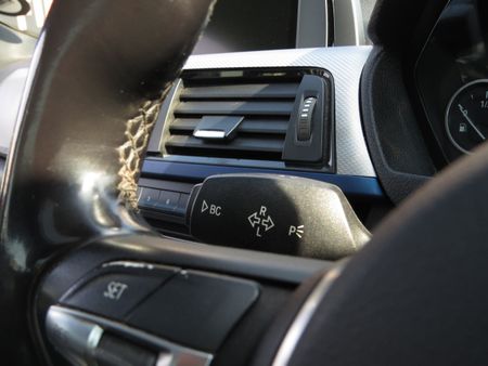 2012-BMW-3-Series-320i-M-Sport-Auto_19