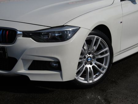 2012-BMW-3-Series-320i-M-Sport-Auto_3