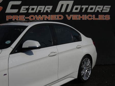 2012-BMW-3-Series-320i-M-Sport-Auto_4