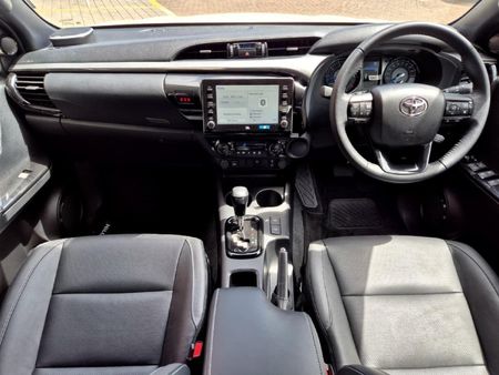 2026-Toyota-Hilux-28-GD-6-RB-Legend-RS-Auto-Double-Cab-mHev_10