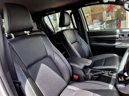 2026-Toyota-Hilux-28-GD-6-RB-Legend-RS-Auto-Double-Cab-mHev_13