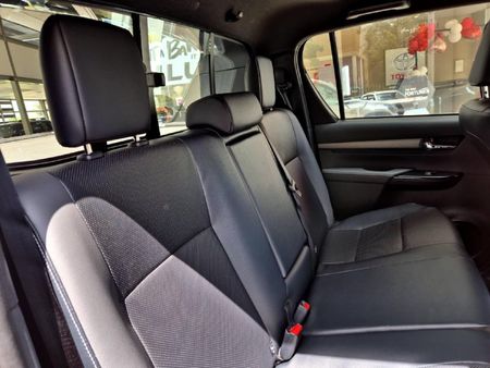 2026-Toyota-Hilux-28-GD-6-RB-Legend-RS-Auto-Double-Cab-mHev_16