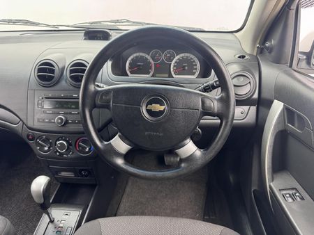 2010-Chevrolet-Aveo-16-LS_8