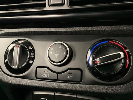 2024-Hyundai-Exter-12-Executive_6