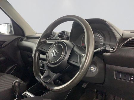 2023-Suzuki-Swift-12-GA_10