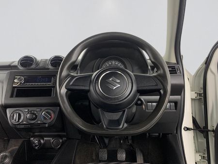 2023-Suzuki-Swift-12-GA_11