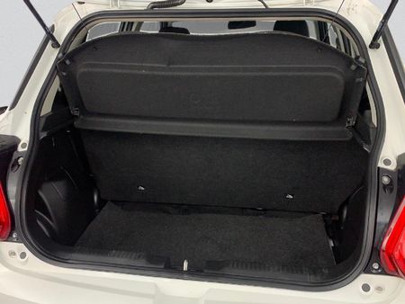 2023-Suzuki-Swift-12-GA_16