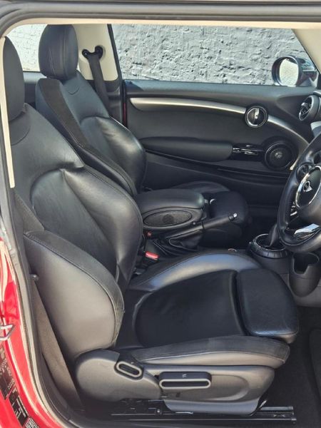 2016-MINI-Hatch-Cooper-S-Auto_9