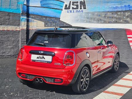 2016-MINI-Hatch-Cooper-S-Auto_1