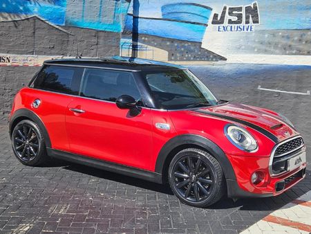 2016-MINI-Hatch-Cooper-S-Auto_5