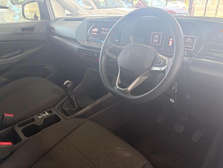 2026-Volkswagen-Caddy-20-TDI_13