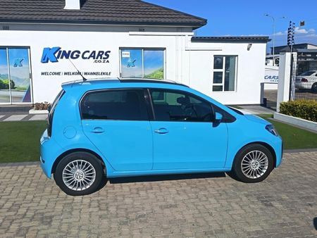 2017-Volkswagen-Up-Move-Up-10-5-dr_7