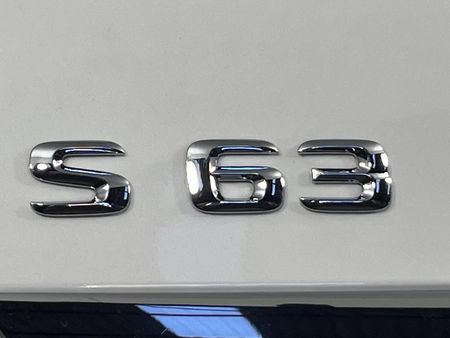 2016-Mercedes-AMG-S-Class-S63-AMG_10