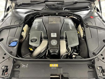 2016-Mercedes-AMG-S-Class-S63-AMG_12